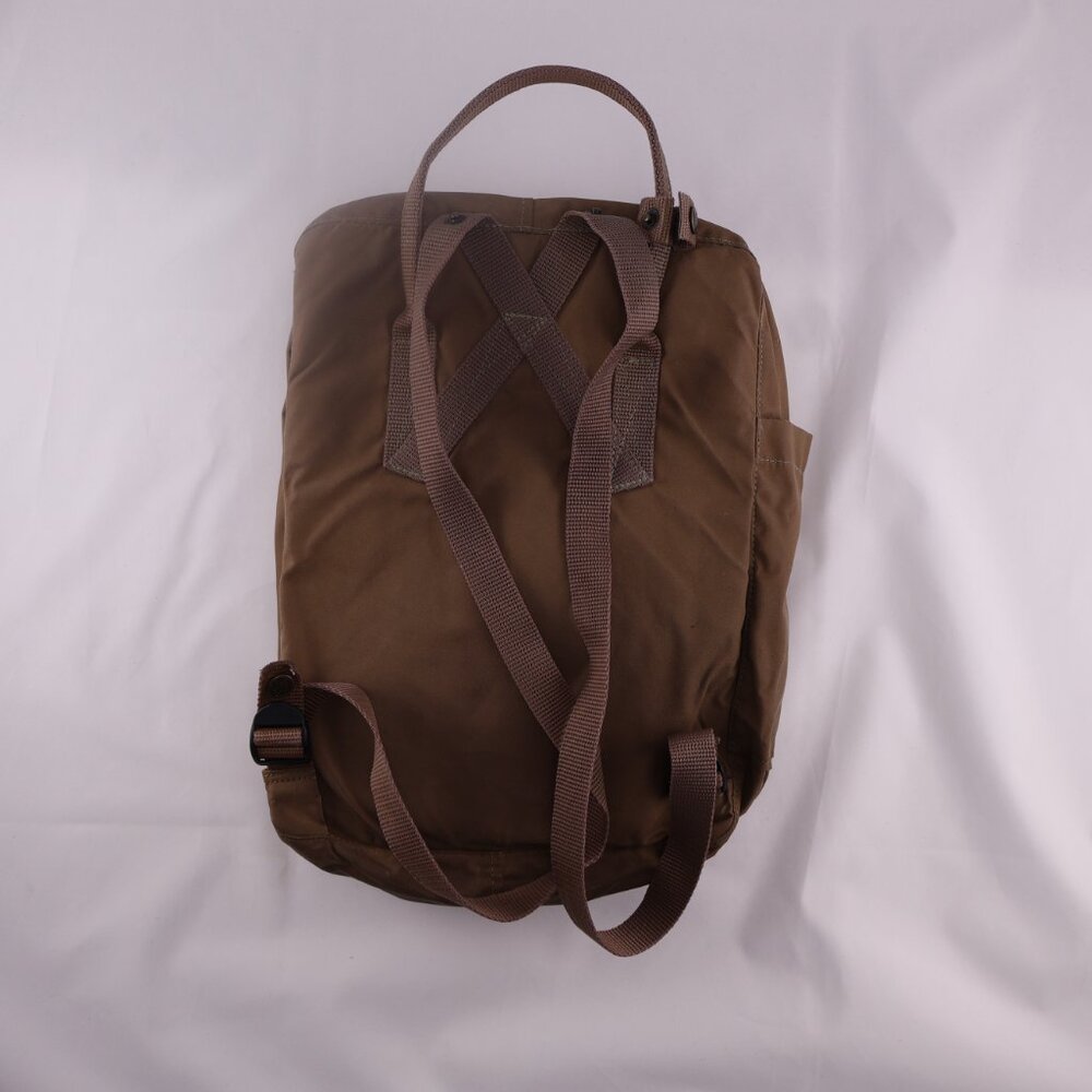 Fjallraven, Kanken Laptop 15” Classic Backpack Khaki Dust - Picture 6 of 6